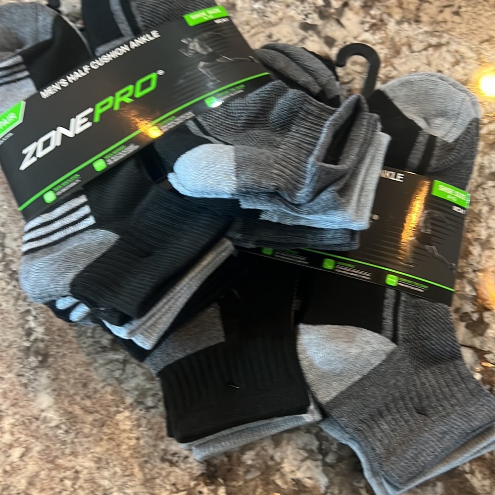 COPY - 12 pair of men’s Zone Pro Half Cushion Ankle socks. - Picture 3 of 4